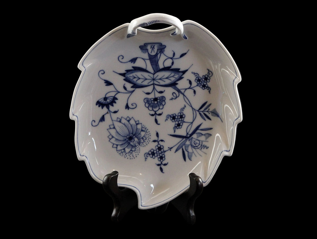 Meissen Blue Onion Leaf Dish