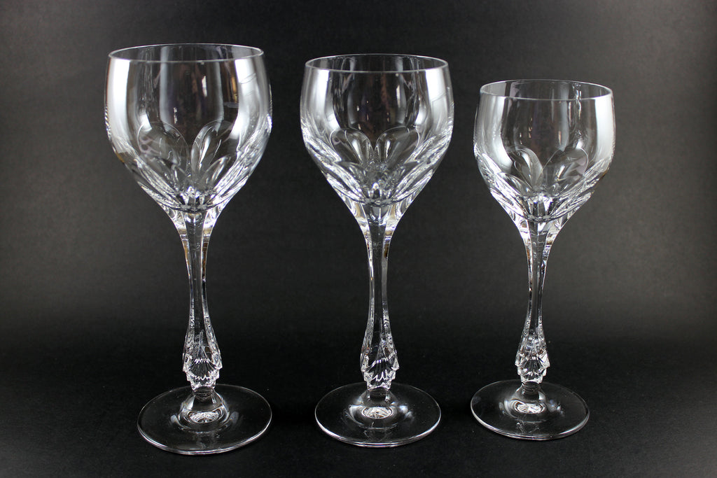 2 Antique or Vintage Etched Wine Glasses Set, Crystal Goblets, Water Glasses,  Wine Glasses, Tall Stem Tulip Glasses, 8 Tall. -  Israel