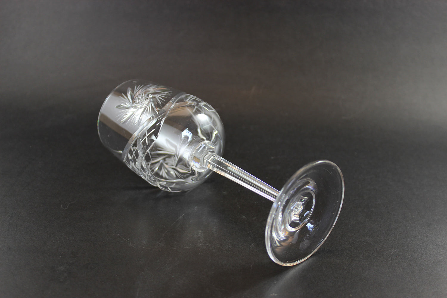 Pinwheel Crystal, Straight Stem, Tall Wine Glasses