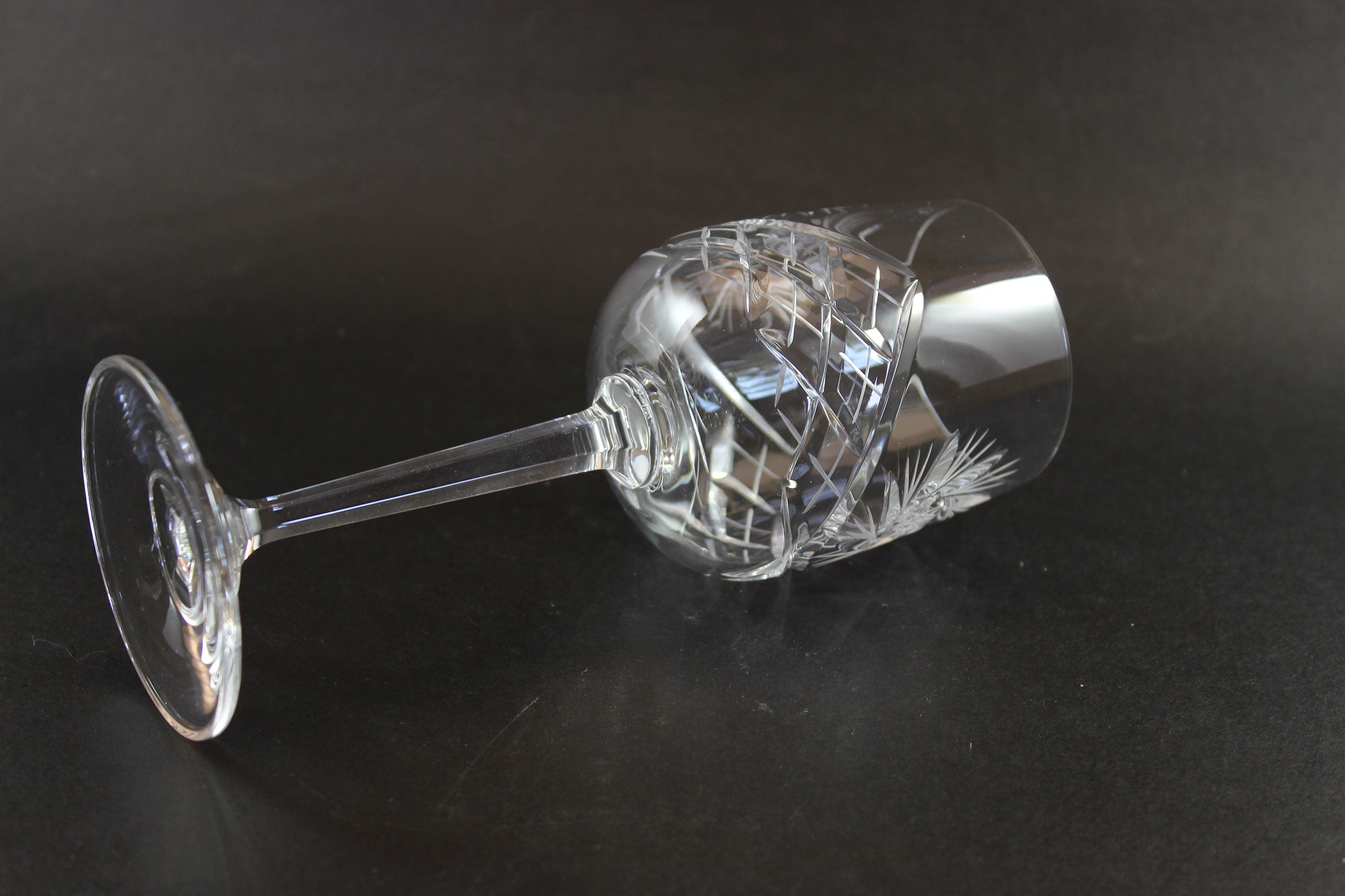 Pinwheel Crystal, Straight Stem, Tall Wine Glasses