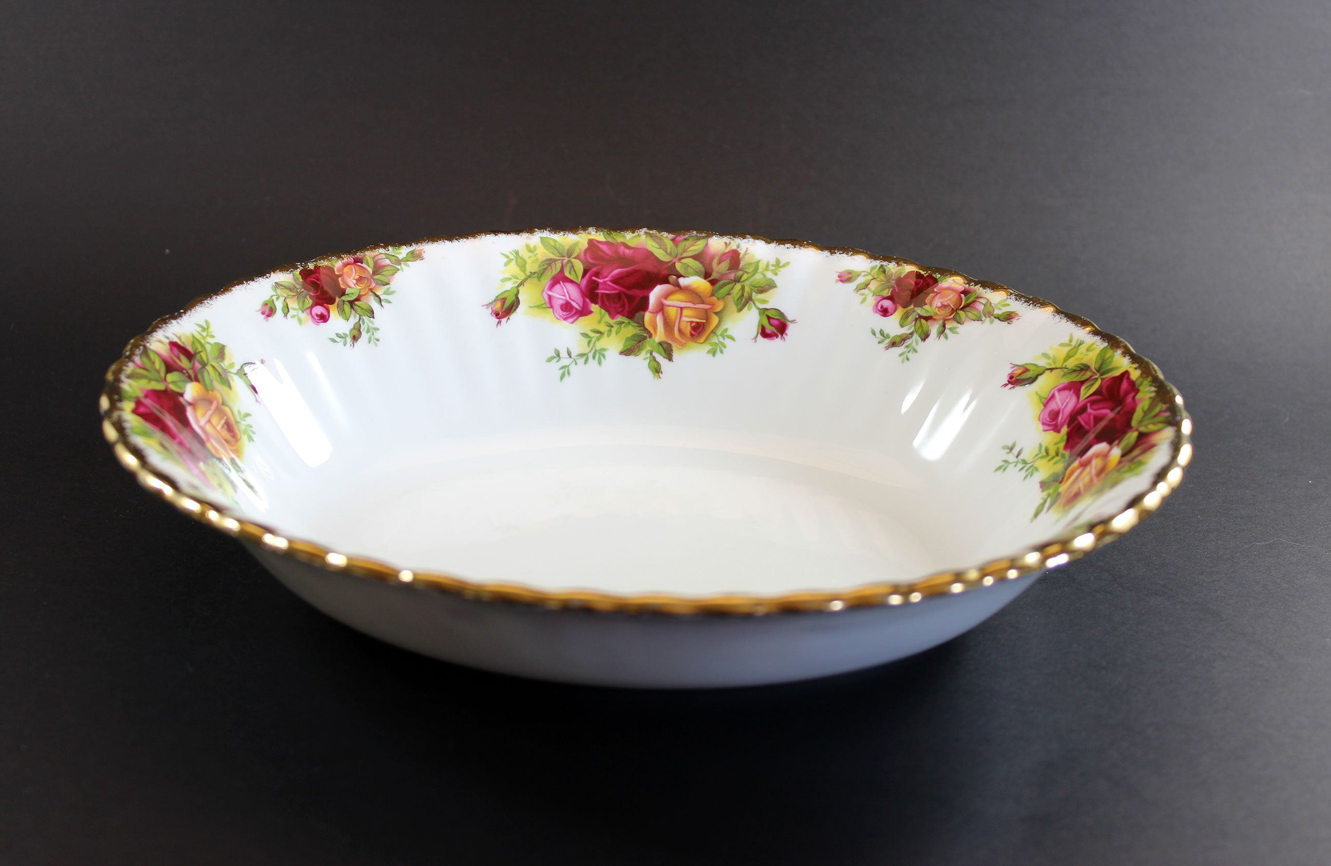 Royal Albert Old Country Roses Oval Serving Bowl_1
