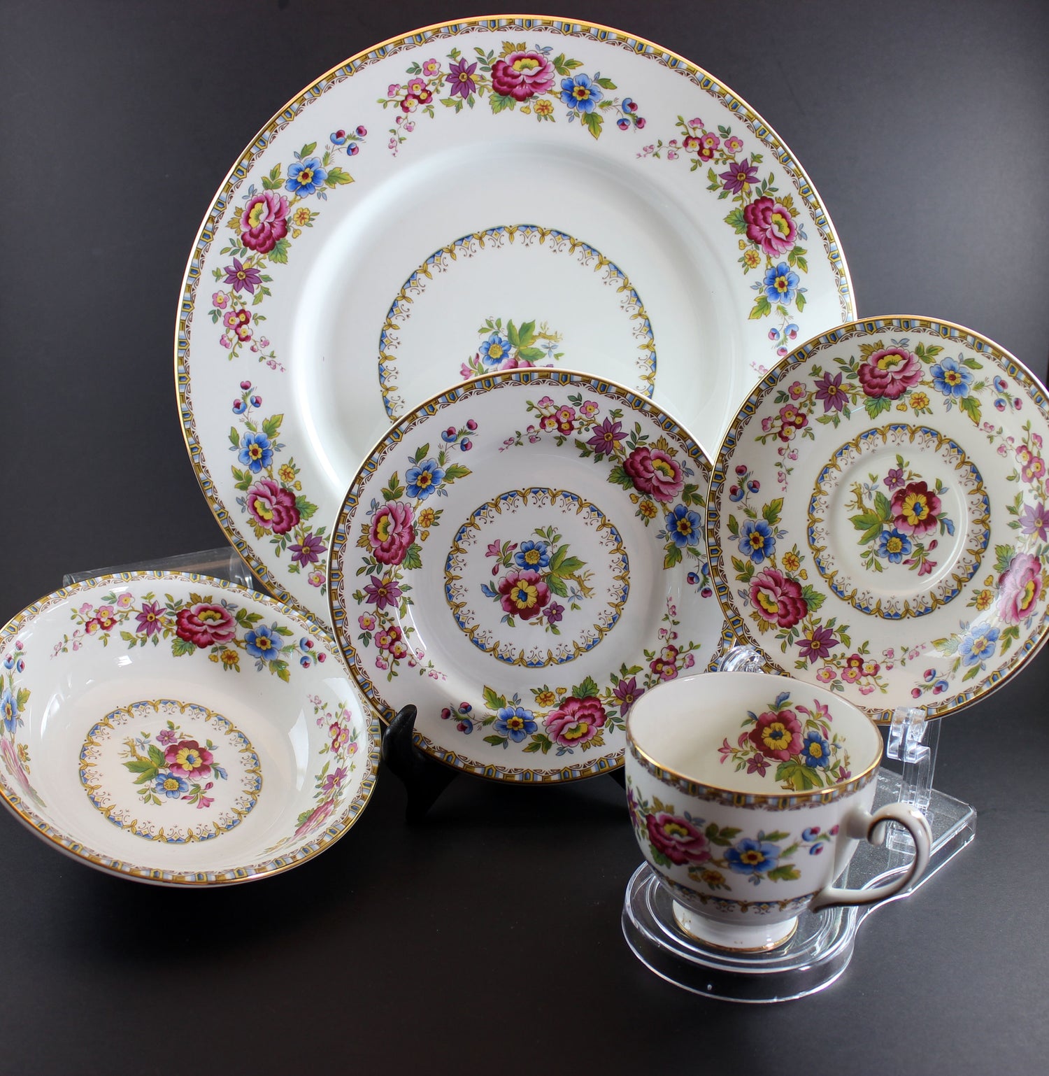Royal Grafton, Malvern Pattern, 5 Piece Place Settings