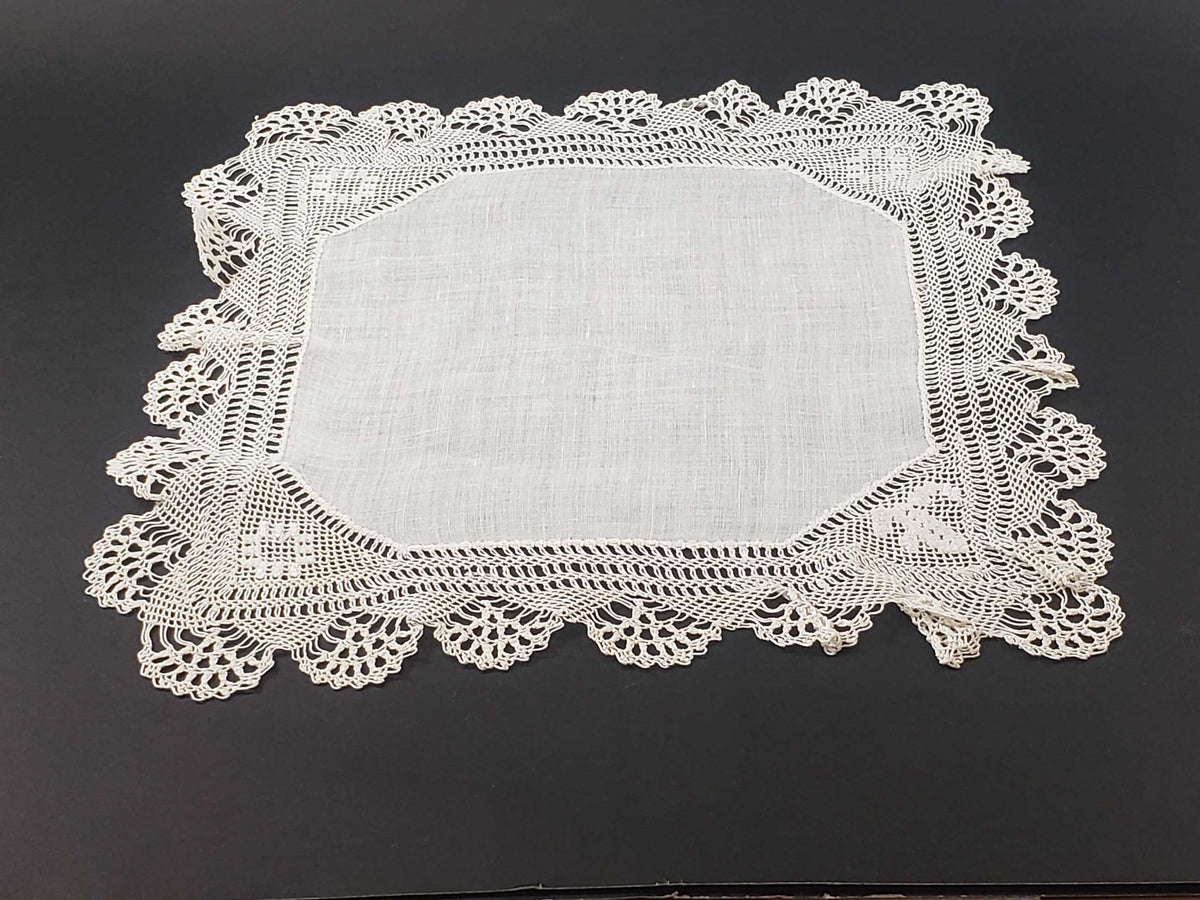 Small Linen and Wide Border Lace Handkerchief, Pair