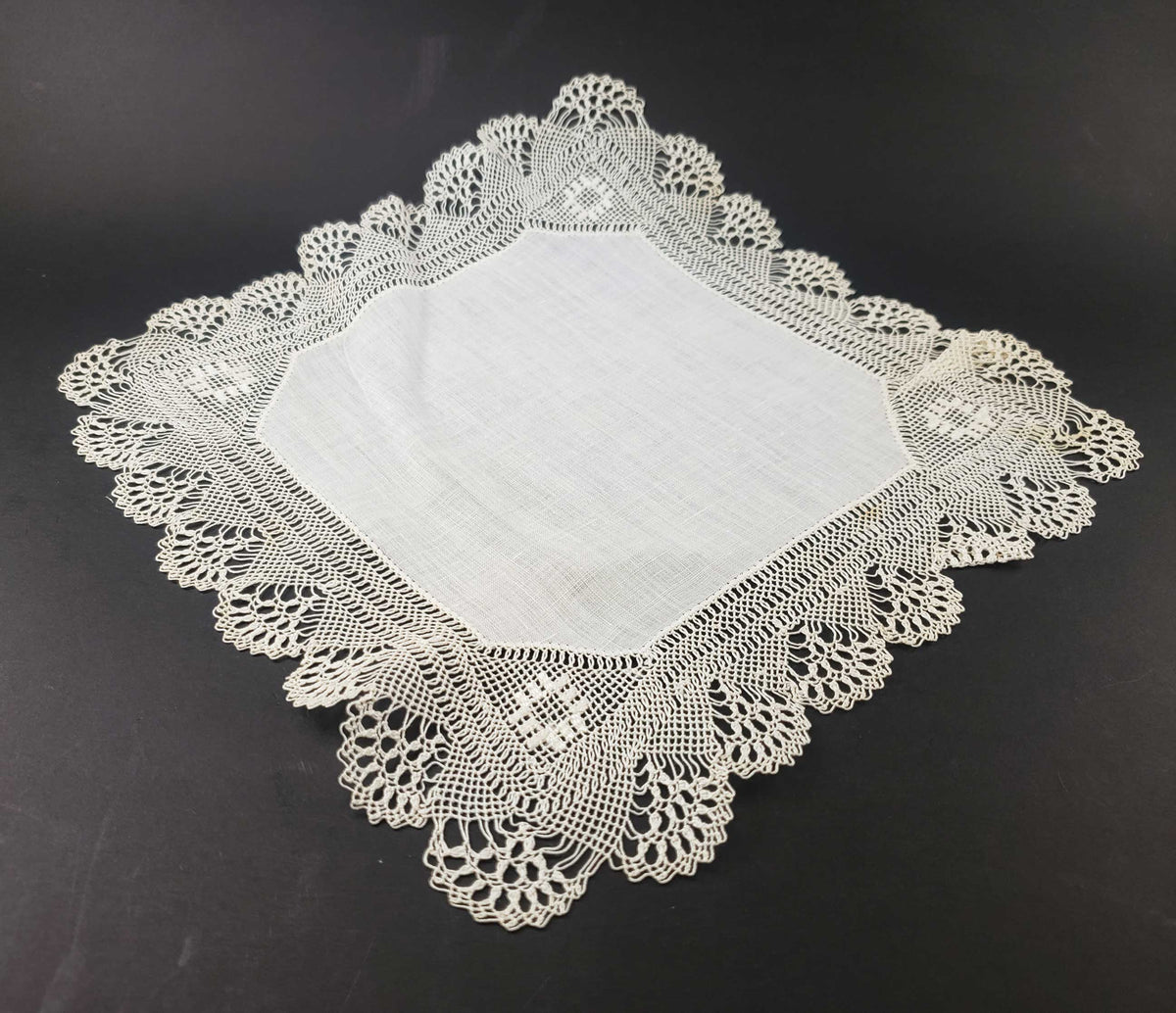 Small Linen and Wide Border Lace Handkerchief, Pair