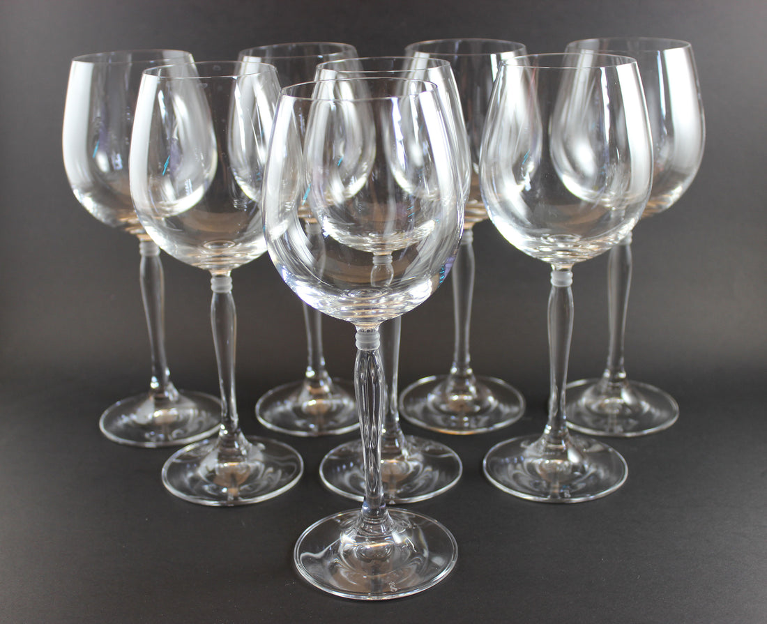 Set of Spiegelau Arabeske clear wine glasses on a dark background
