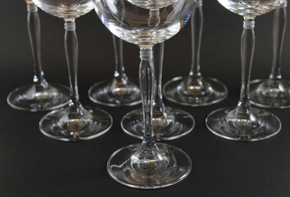 Set of Spiegelau Arabeske clear wine glasses on a dark background