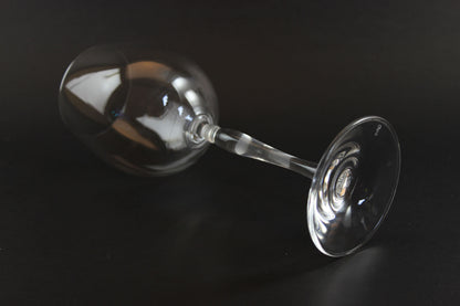 Set of Spiegelau Arabeske clear wine glasses on a dark background