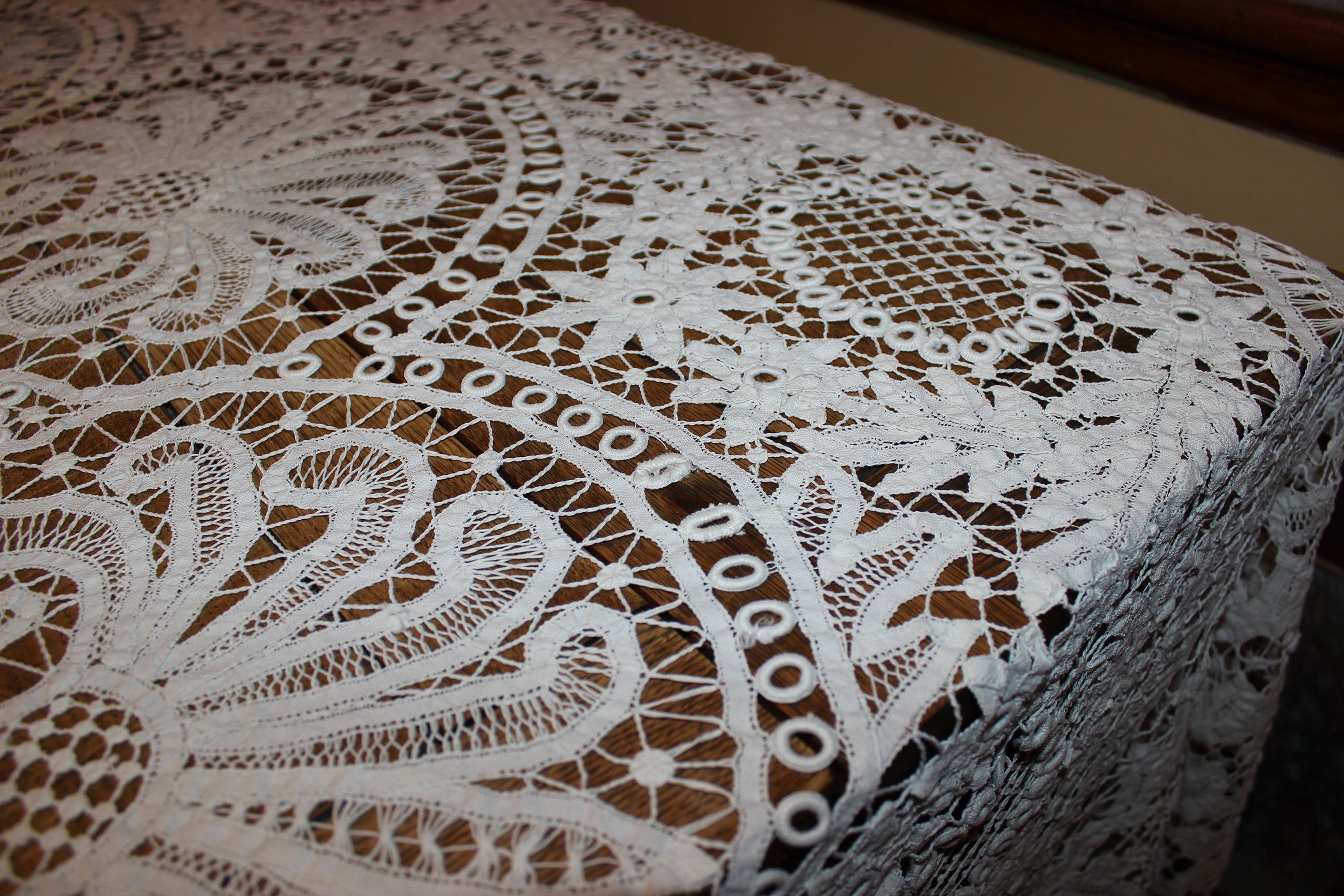 Ecru Battenburg Lace Tablecloth