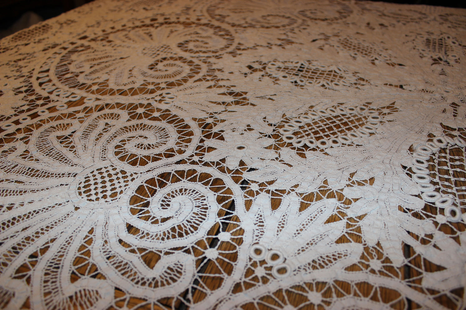 Ecru Battenburg Lace Tablecloth