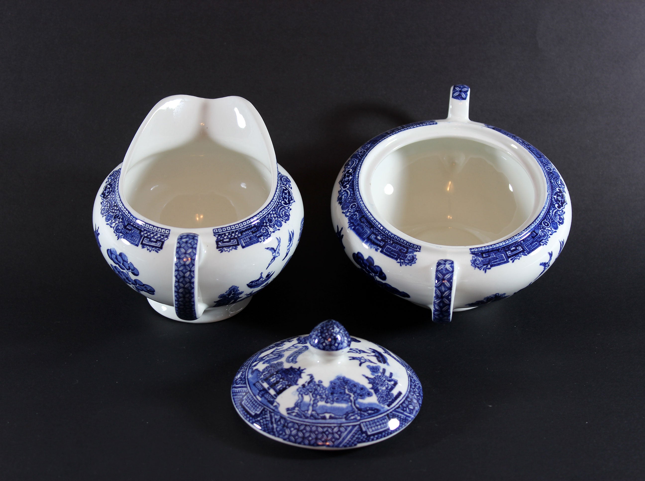Blue Willow, Creamer and Sugar, Johnson Brothers