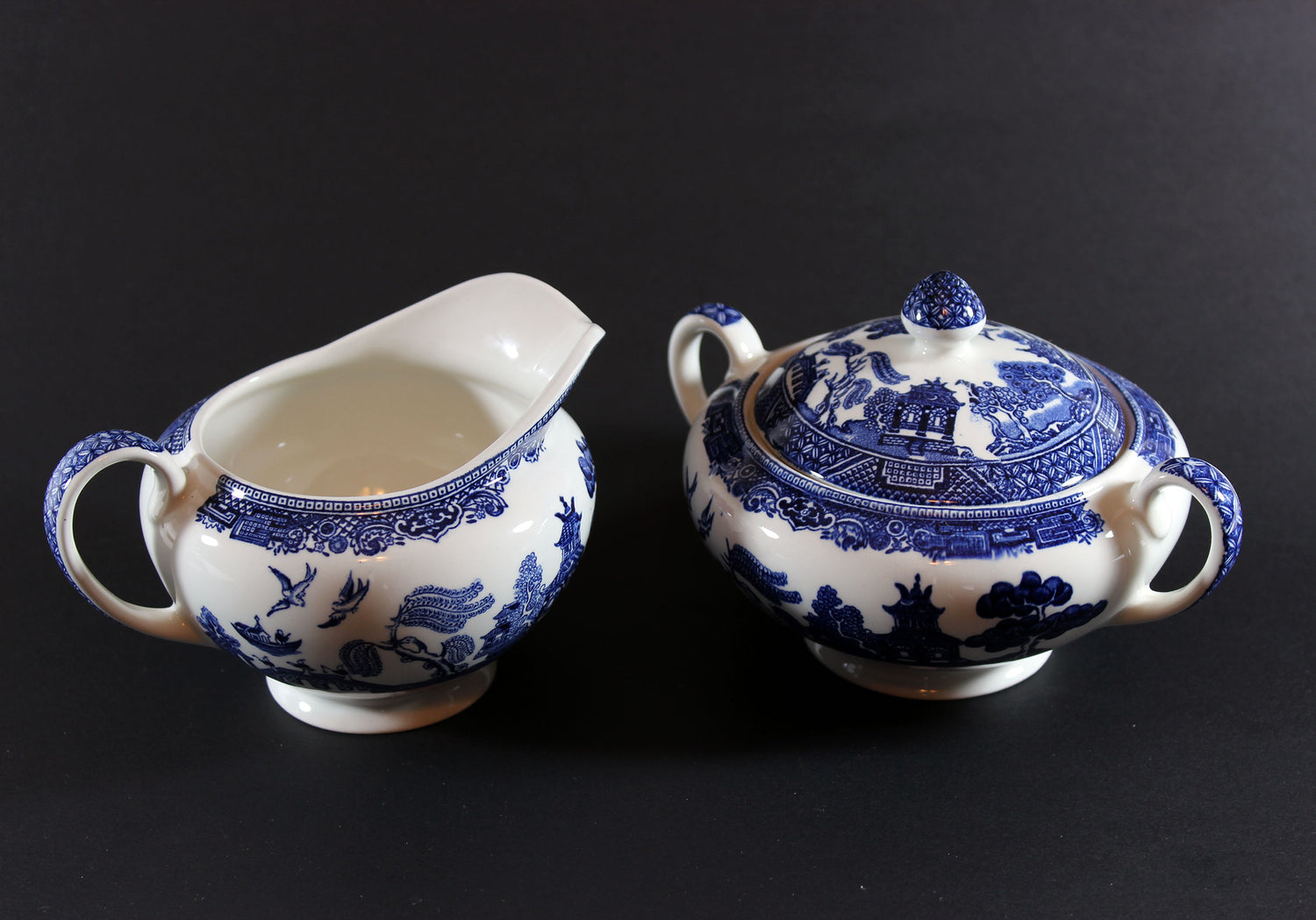 Blue Willow, Creamer and Sugar, Johnson Brothers