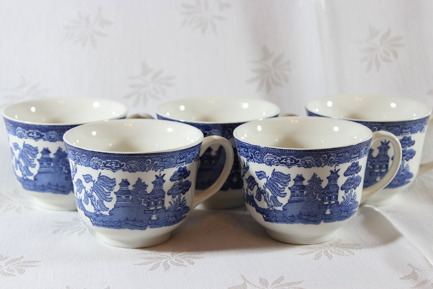 Blue Willow Small Teacups, Johnson Brothers