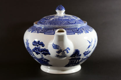 Blue Willow Teapot, Johnson Brothers_5