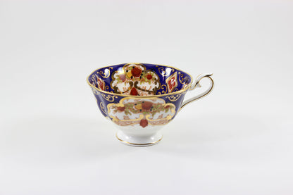 Royal Albert Bone China, Heirloom Pattern, Teacup