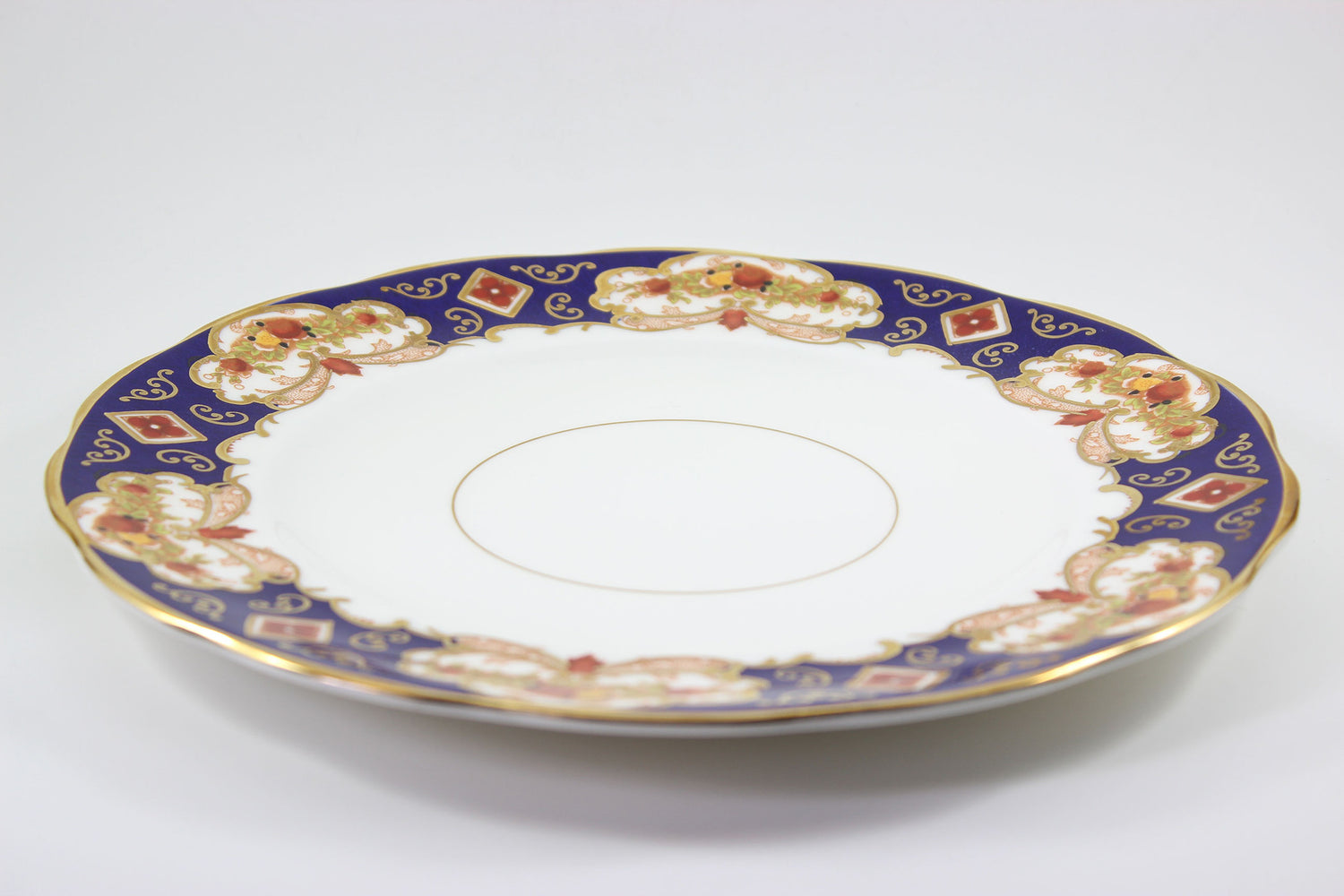 Royal Albert Bone China, Heirloom Pattern, Dinner Plate