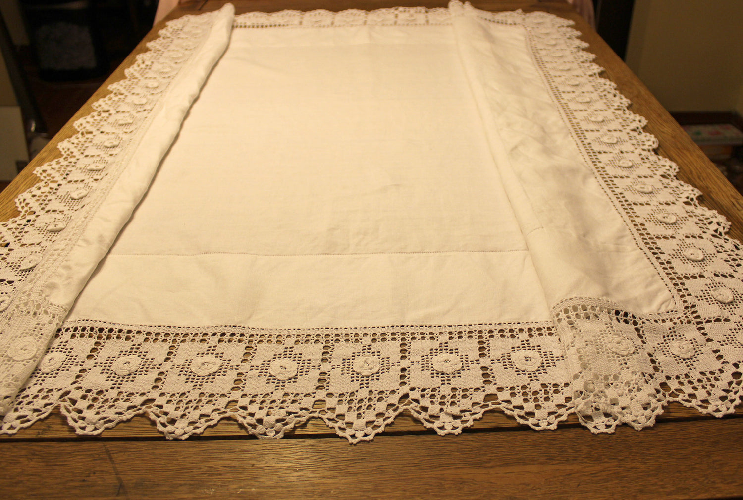 Natural Linen Lace Luncheon Cloth