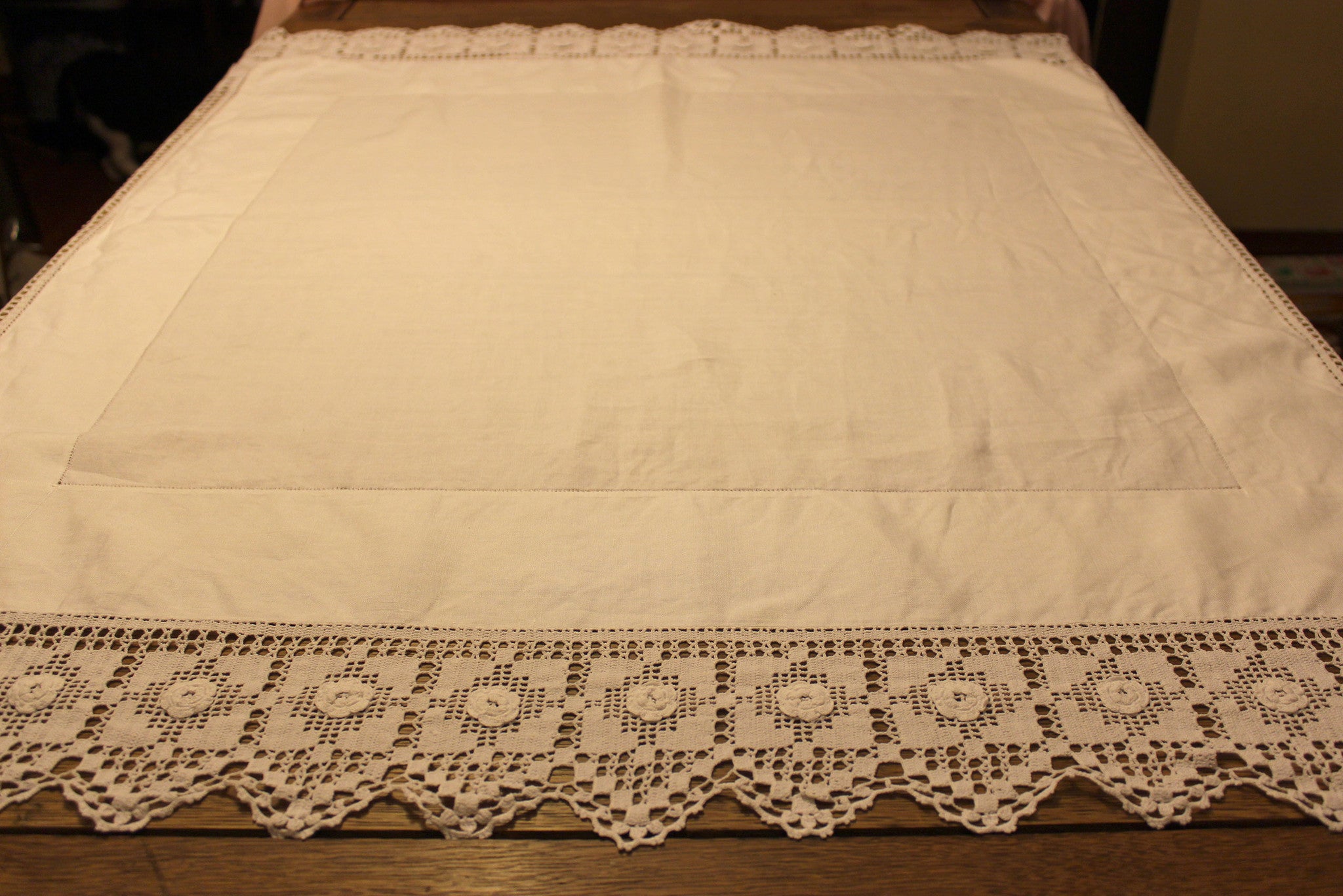 Natural Linen Lace Luncheon Cloth