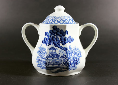Blue Willow, Cream and Covered Sugar Bowl, J&G Meakin, Royal Staffordshire