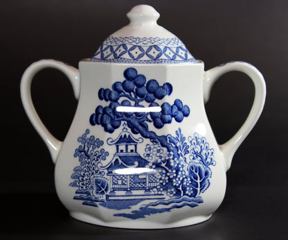 Blue Willow, Cream and Covered Sugar Bowl, J&amp;G Meakin, Royal Staffordshire
