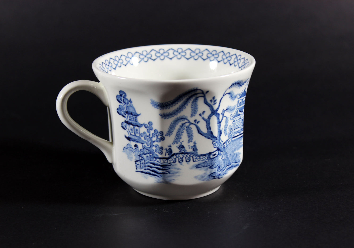 Blue Willow, Teacup, Meakin, Staffordshire