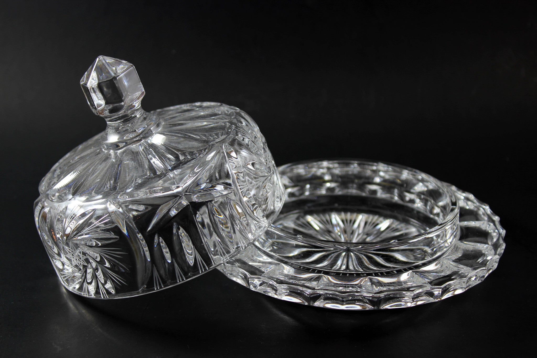 VINTAGE LEAD CRYSTAL CUT GLASS PINWHEEL STAR OF good DAVID SQUARE BUTTER DISH Germany